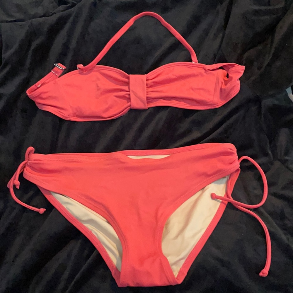 Victoria’s Secret bikini